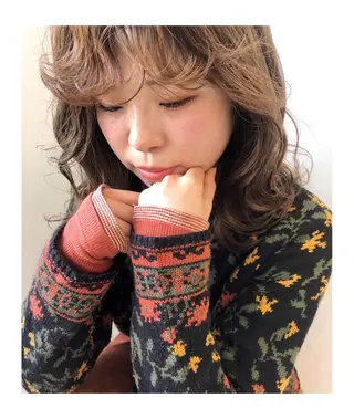 セミロング カラー 岩田 萌那のヘアスタイル