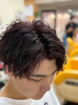 カラー パーマ メンズ ブレイブシザー所属・稲田 圭翔のヘアスタイル