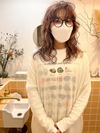 セミロング カラー パーマ 顔周りレイヤー/韓国 ブリーチminamiのヘアスタイル