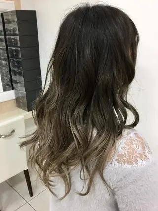 ロング Ash 山田 勇太のヘアスタイル