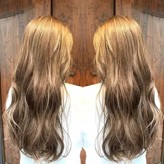ロング カラー ハイライトが 得意なニキです😊のヘアスタイル