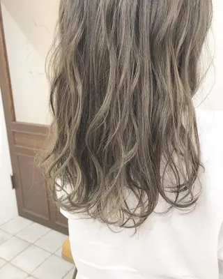 セミロング カラー タカミ荒子店所属・眉毛ワックス konomiの眉毛・アイブロウイメージ