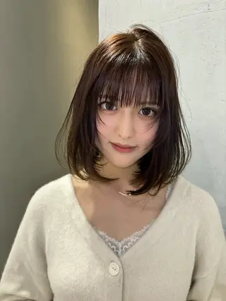 ショート カラー ヘアアレンジ 耳つぼ屋さん ‎🤍りりのヘアスタイル