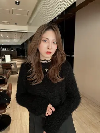 セミロング レイヤー/顔周り カット/松岡 祥利のヘアスタイル