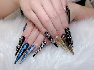 ネイル Jenn Nail_ ヘビのネイルデザイン