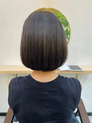 ショート カラー 高梨 菜々のヘアスタイル
