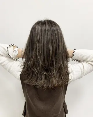 ミディアム カラー レイヤー×縮毛矯正 深見 拓のヘアスタイル