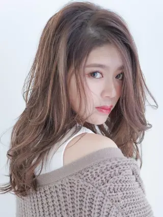 カラー セミロング ブリーチ/ヘアケア/ 艶髪/イギチハルのヘアスタイル