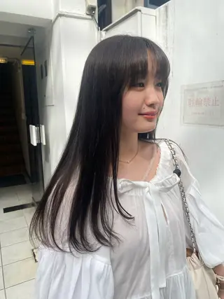 カラー ヒガシ サヨのヘアスタイル