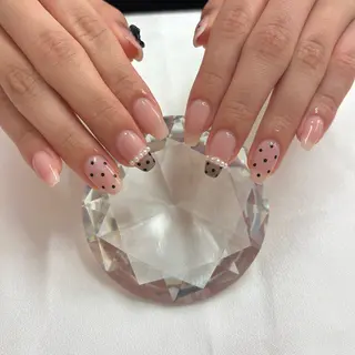 ネイル NAILSALON LUNON 獨協大学前駅店所属・LUNON 獨協大学前駅店のネイルデザイン
