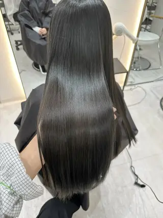 ロング カラー 赤み消し/オリーブ カーキ/福田れんのヘアスタイル