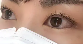 マツエク・マツパ クレアラルーチェ大阪茨木駅前店所属・NiKOR beautyの眉毛・アイブロウイメージ