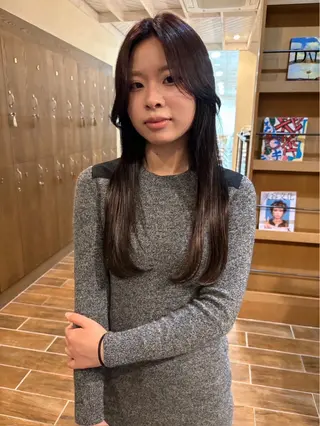 ロング カラー 松野 心音のヘアスタイル