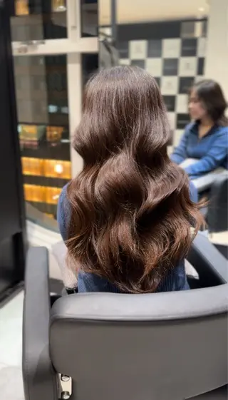 ロング カラー 韓国レイヤー➰北田 陸斗➰コテ巻きパーマのヘアスタイル