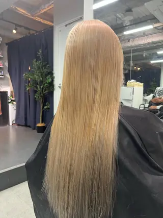 ロング カラー ハイトーン&髪質改善 &韓国エクステ🤎のヘアスタイル