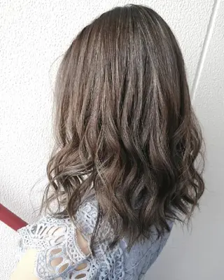 セミロング カラー grow上野御徒町【グロウ】所属・ブリーチ・ハイトーン 特化🎉内山のヘアスタイル