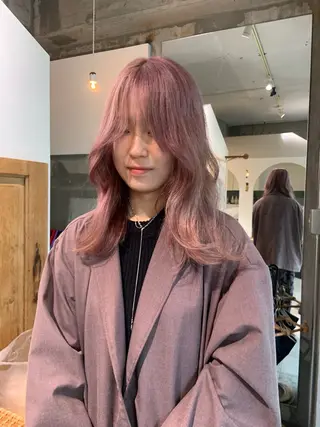 ミディアム mirai/ブリーチ ダブルカラーのヘアスタイル