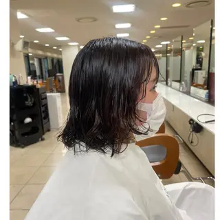 セミロング パーマ ラカリテ所属・渋谷 りなのヘアスタイル