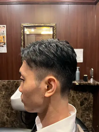 ショート ヒロ銀座バーバーショップ丸の内所属・秋山 琳太のヘアスタイル