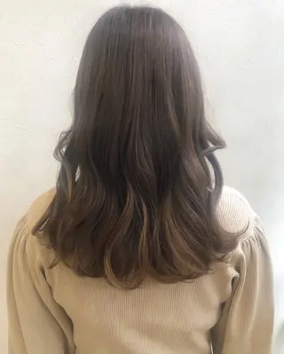セミロング カラー nakahara madokaのヘアスタイル