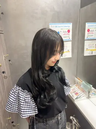 ロング カラー Inity心斎橋店所属・𝐼𝑛𝑖𝑡𝑦 🎀 𝑦𝑢𝑖♡のヘアスタイル