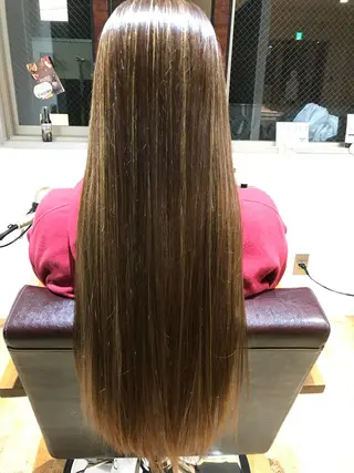 ロング カラー 斉藤 瞳のヘアスタイル