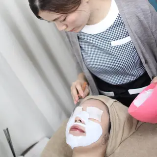 salon A.glansh所属・肌質改善salon♪ 効果がわかる♪南森町のネイルデザイン