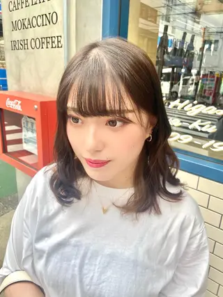 ミディアム ayumi🦖/ ブリーチカラーのヘアスタイル