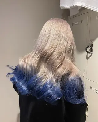 セミロング カラー 💎韓国/ レイヤー カット/ 暖色🫧のヘアスタイル