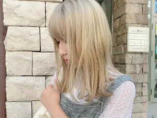 ミディアム カラー EMANON天神所属・Hitomi Ezakiのヘアスタイル