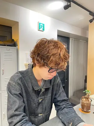 ショート カラー パーマ メンズ 渡邉 和喜のヘアスタイル