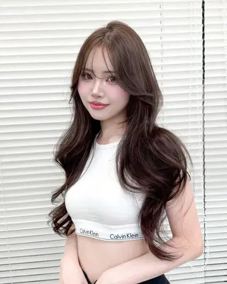 カラー 冬髪🏹韓国レイヤー ヘア🏹福岡天神のヘアスタイル