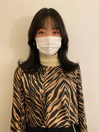 ミディアム カラー vixus mamiのヘアスタイル