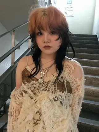 ロング カラー nishibu ayukaのヘアスタイル