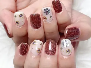 ネイル Elegant beautyシュルイのネイルデザイン