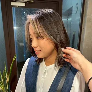 ミディアム ブリーチ無しWカラー mana🎀🤍のヘアスタイル