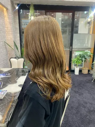 カラー EARTH/A東川 優美のヘアスタイル