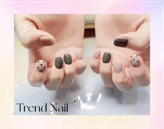 ショート トレンド ネイル スタジオのネイルデザイン