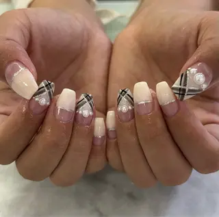 ネイル Bianca関内 USUI🐢のネイルデザイン