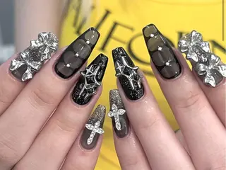 ネイル Shis_🦄shi 韓国風キラキラネイルのネイルデザイン