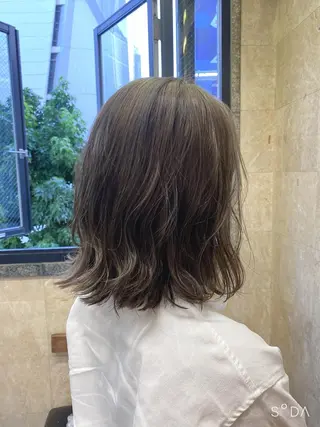 ミディアム カラー Steelo  渋谷所属・✴︎赤み除去カラー daichi✴︎のヘアスタイル