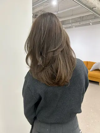 セミロング 小西 瑞穂のヘアスタイル