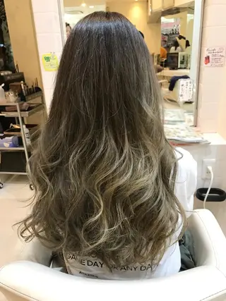 カラー 田丸 なつみのヘアスタイル