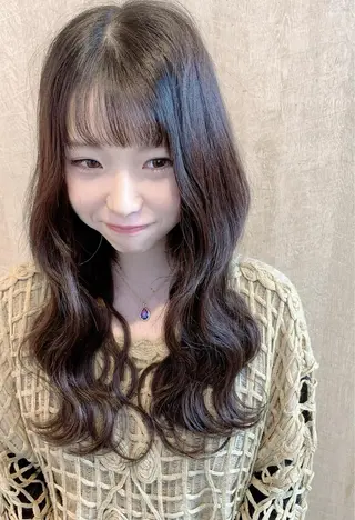 ロング カラー アールバイニーナ所属・R by NINA アールバイニーナのヘアスタイル