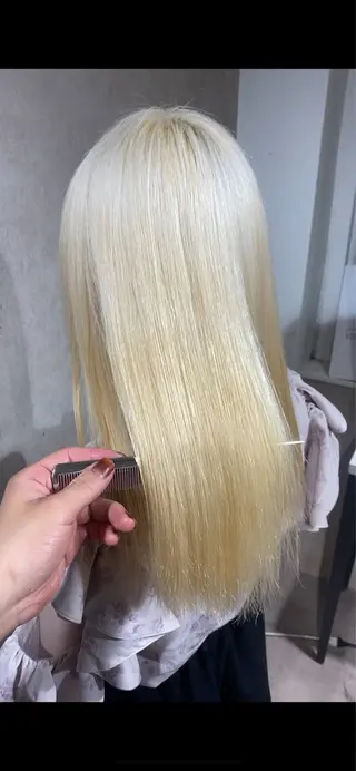 カラー Seleneコウキ ブリーチ/ハイトーンのヘアスタイル