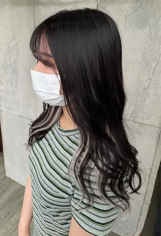セミロング 大内 志穂のヘアスタイル