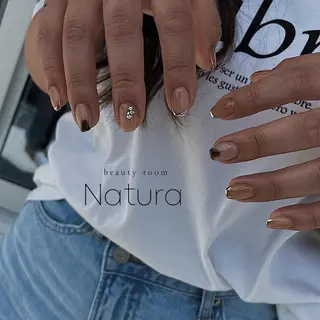 ネイル マツエク・マツパ アイブロウ beautyroom Naturaのネイルデザイン