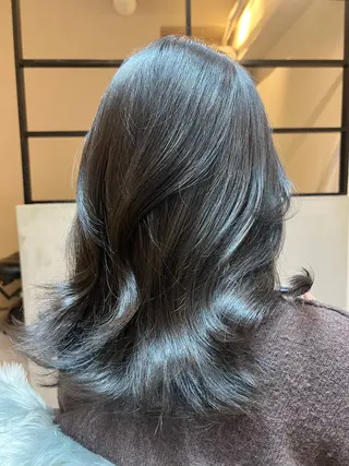 ミディアム 小山 ヨシタカのヘアスタイル