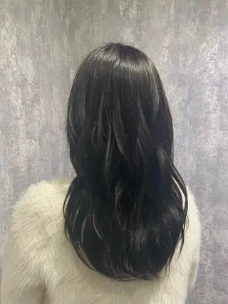 ロング カラー shiori/透明感 /顔周り/髪質改善のヘアスタイル