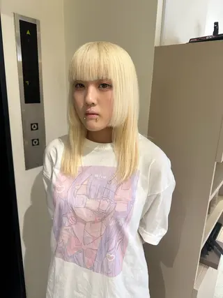 ミディアム カラー Maria 梅田デザインカラーのヘアスタイル